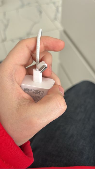 IPhone 15 на гарантии