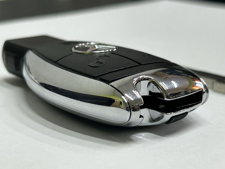 Carcasa Cheie Mercedes – Model „Lacrima” cu 3 Butoane  2 Baterii