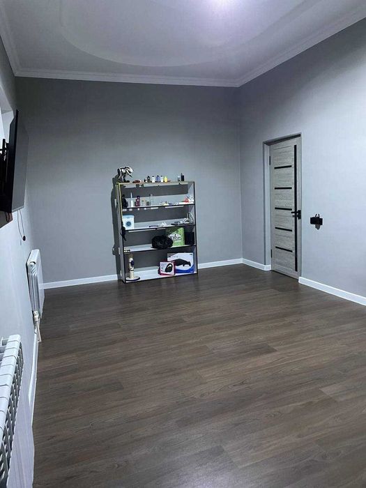 Куйлюк продается земля 4.5 сот, Дом 2.5, 7 спальных, Бассейн + Сауна