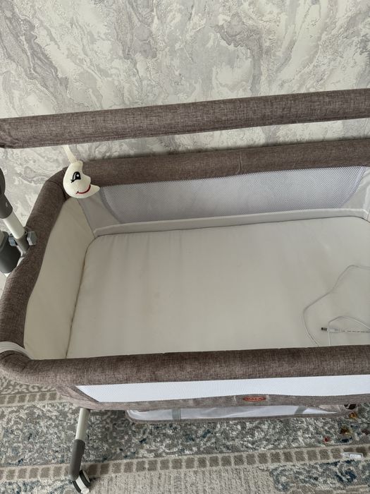 Продам манеж кровать