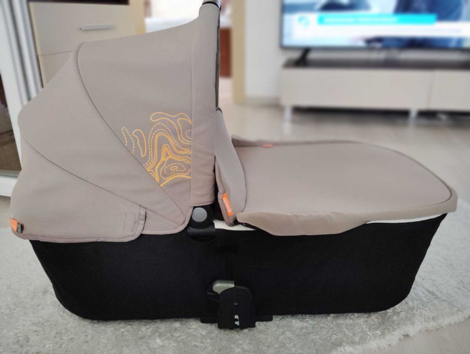 Кош за кола за новородено/Бебешки кош Chipolino Elite 3в1