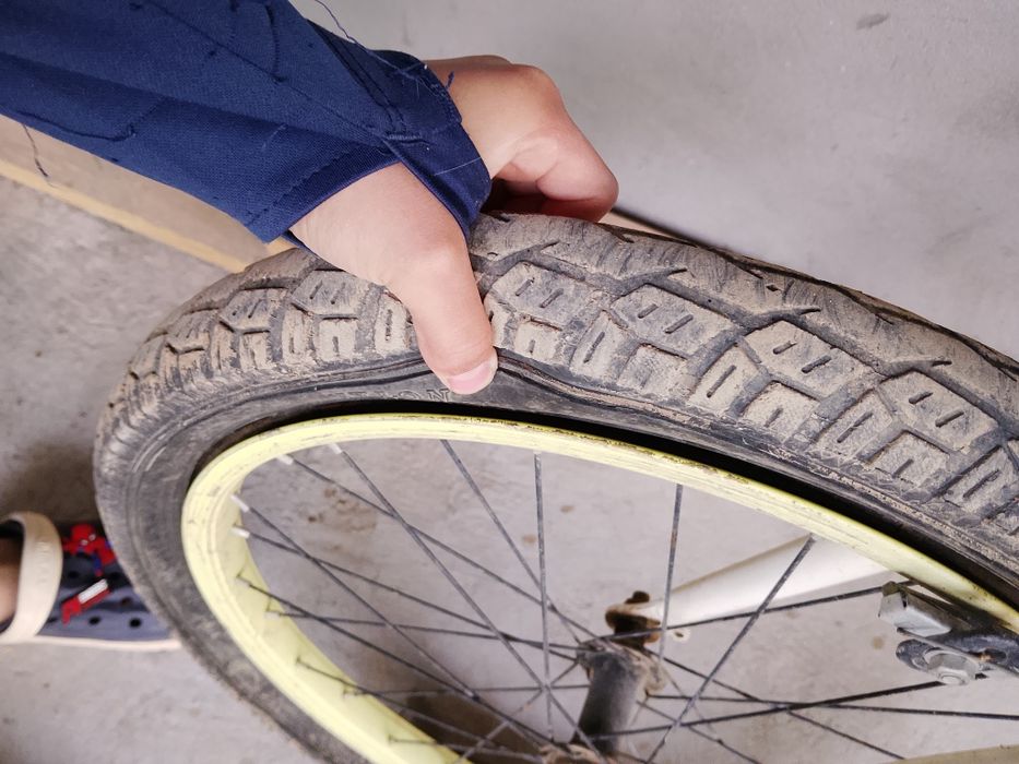 Велосипед , пробитые колёса