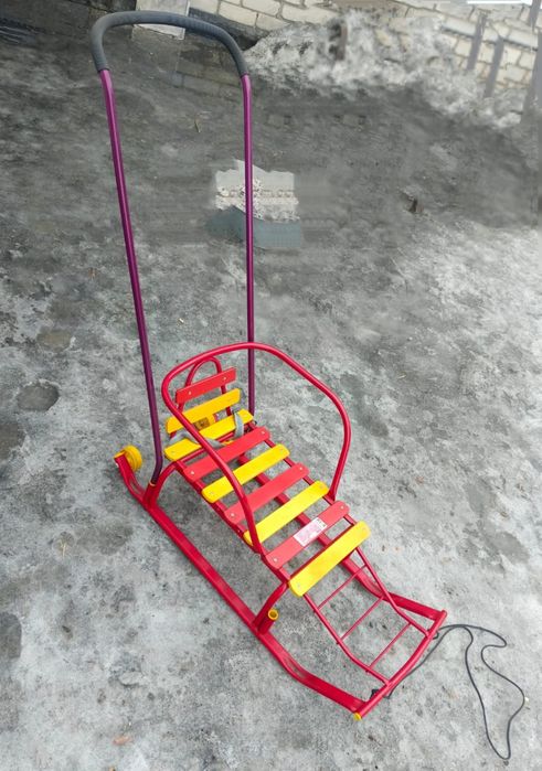 Продам санки на колесиках детские