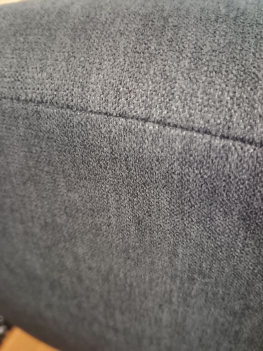 Fotoliu gri închis cu picioare de lemn Passo La Forma