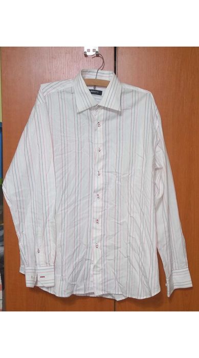 Oferta! Camasa Bigotti Exclusive UK, alba cu dungi fine rosii-albastre