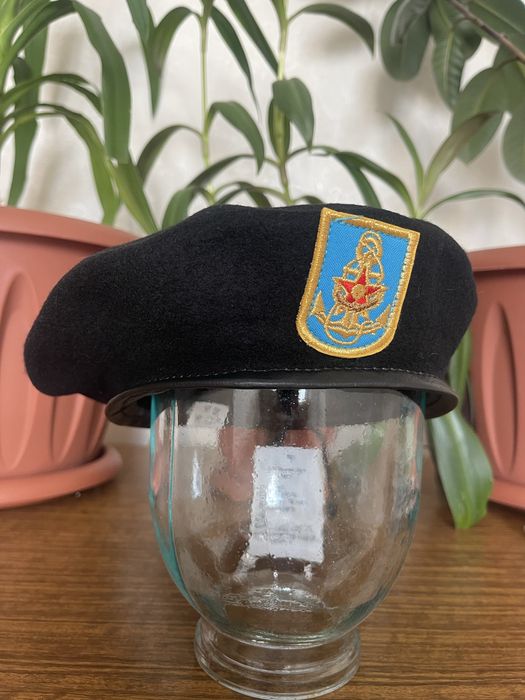 Беретка черная р. 55. Хорошо отбивается.