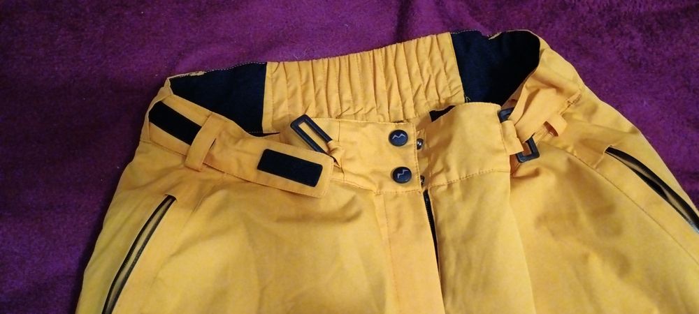 Pantaloni schi portocalii