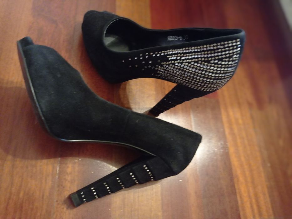 женские туфли, босоножки, ботинки