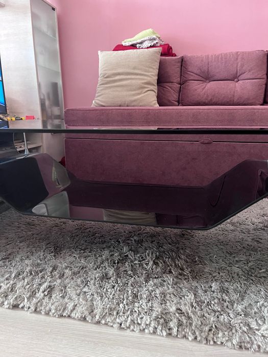 Холна стъклена маса