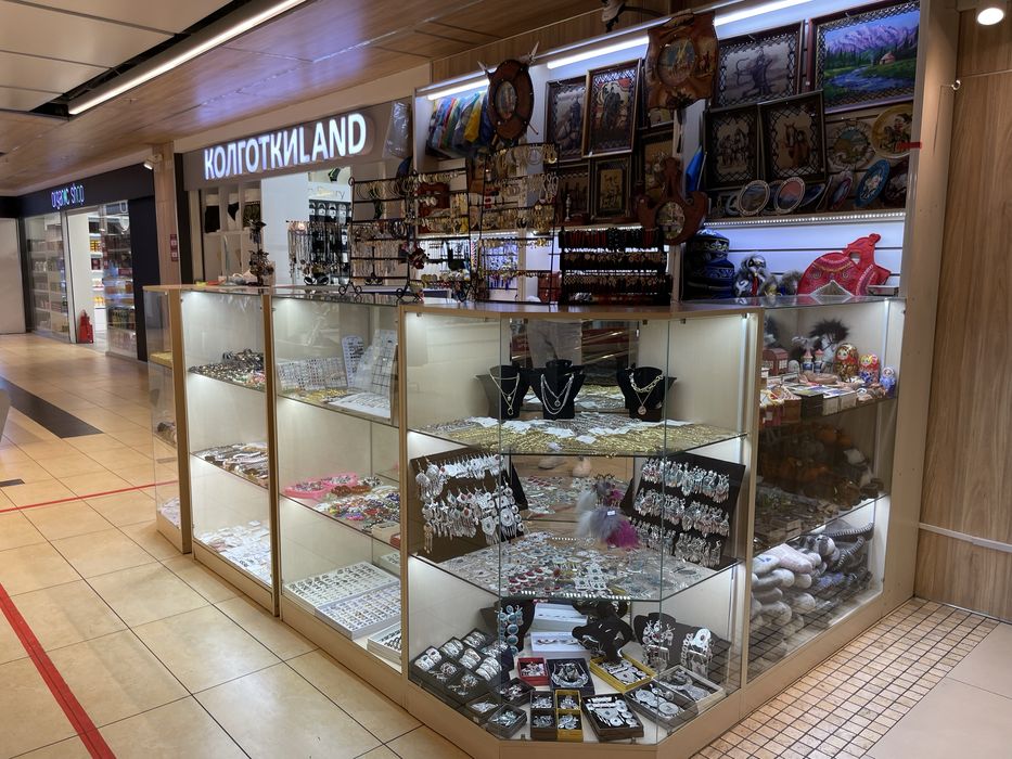 Продам островок в ТРЦ Москва