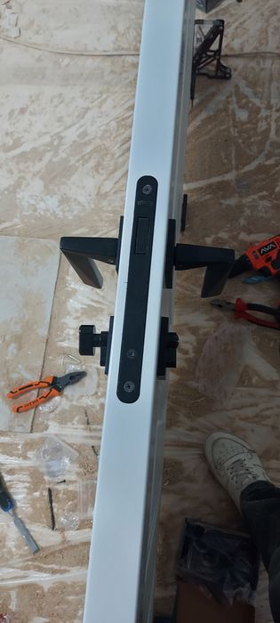 Установка дверей недорого