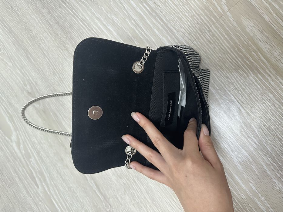 Сумка pull&bear со стразами прямоугольная