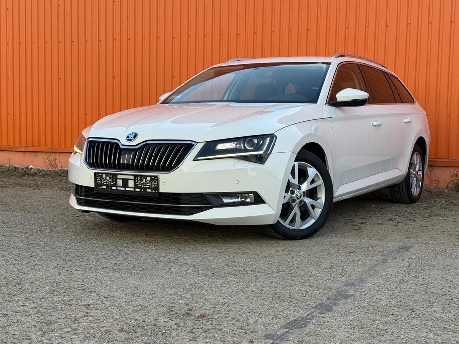 Skoda Superb 2.0 TDI,navi,cameră,climatronic,acc,senzori parcare