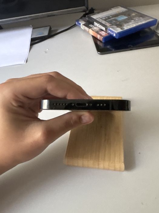 Vând telefon iPhone 14 Pro într-o stare perfectă