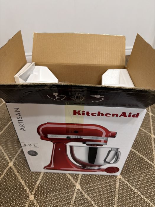 KitchenAid Artisan 4.8 L миксер новый