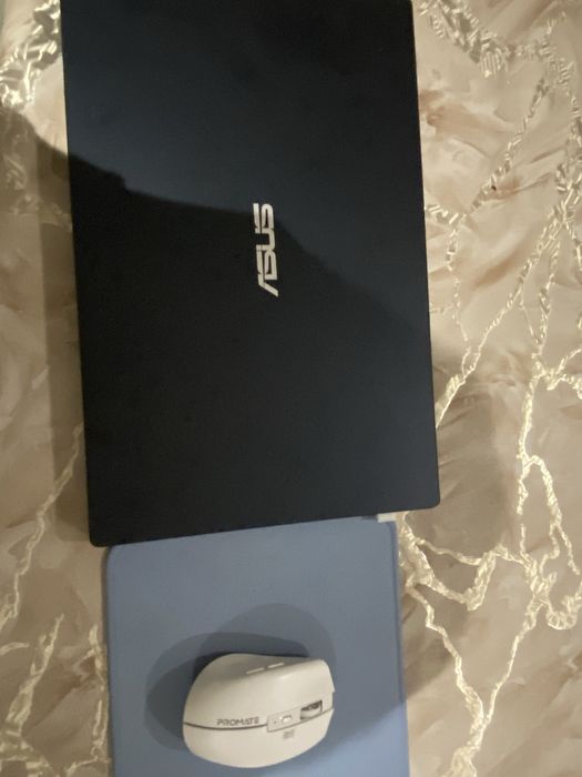 vând laptop asus
