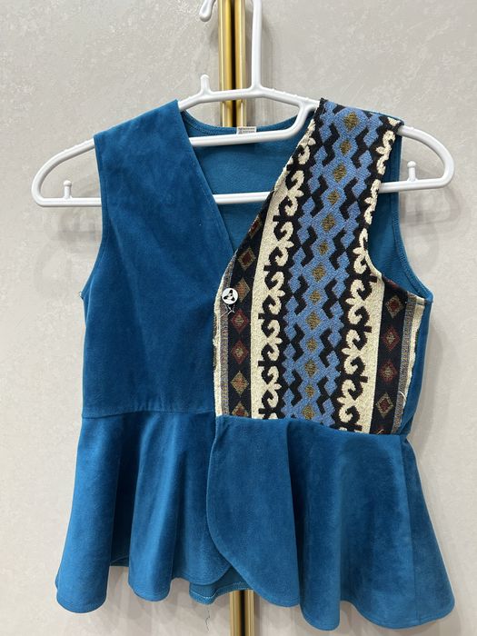 продам жакет для девочек