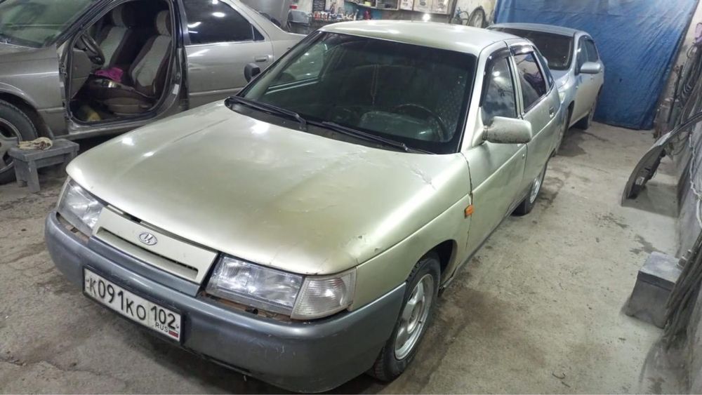 Автомобиль марки Лада Ваз 2112