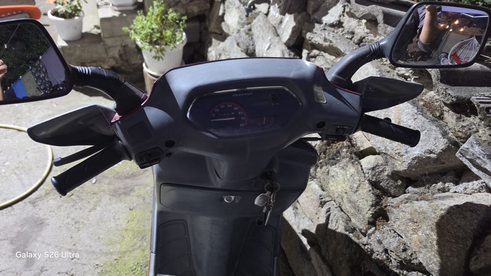 Скутер Пежо SV50