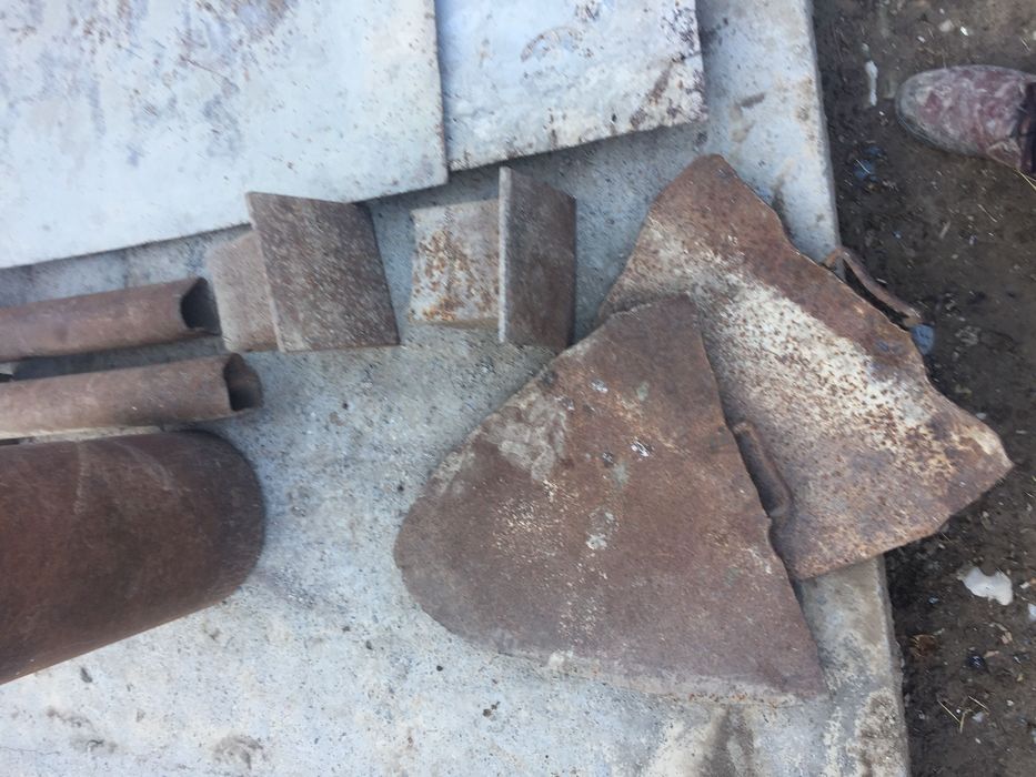 железная труба ,разные металлы