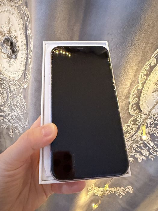 Продам iphone 11