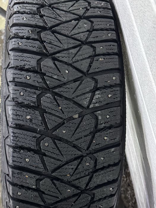 215/65R16 шина продам