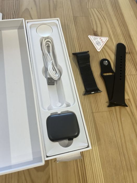 Продам новые смарт часы под apple watch