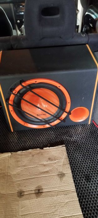Продам сабвуфер в хорошем состоянии!!!