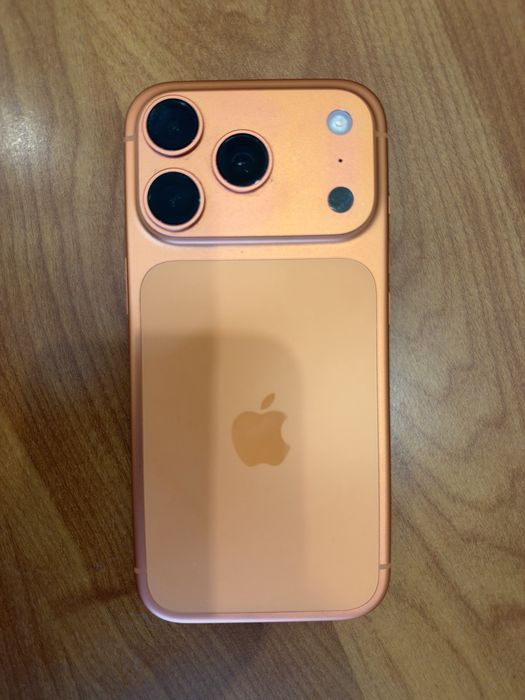 Продам Iphone 17 pro