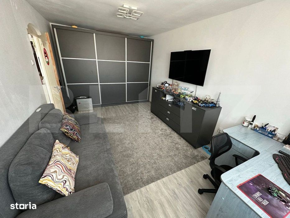 Apartament de vanzare, cu 2 camere, 49 mp, zona Nicolae Balcescu