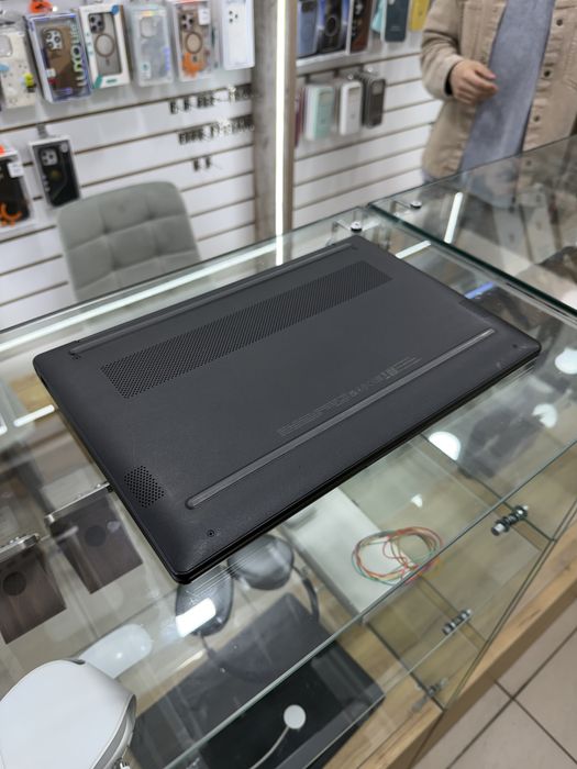 Продаю HP LAPTOP i3