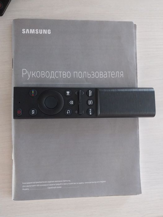 Смарт телевизор Samsung 81см оригинал. С кронштейном.