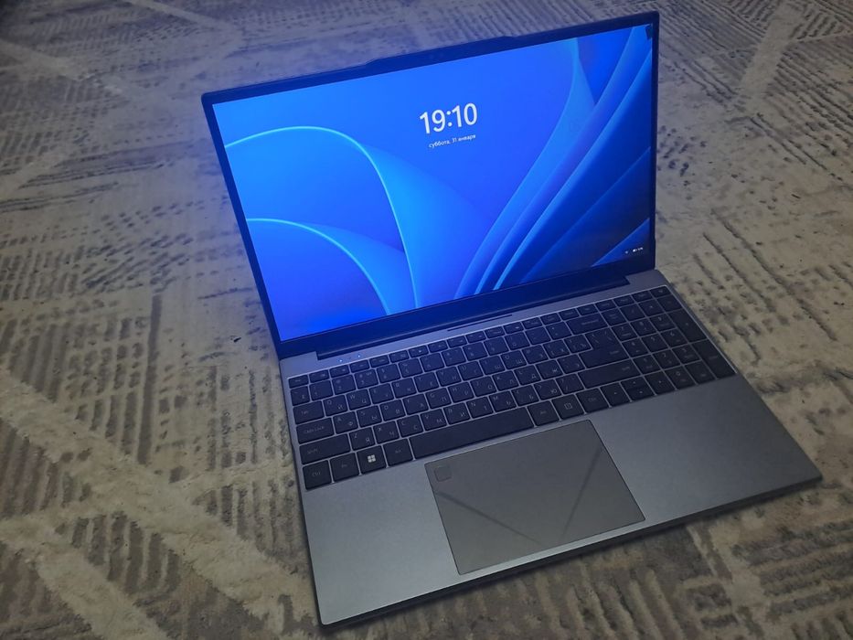 Ноутбук Castom E157D