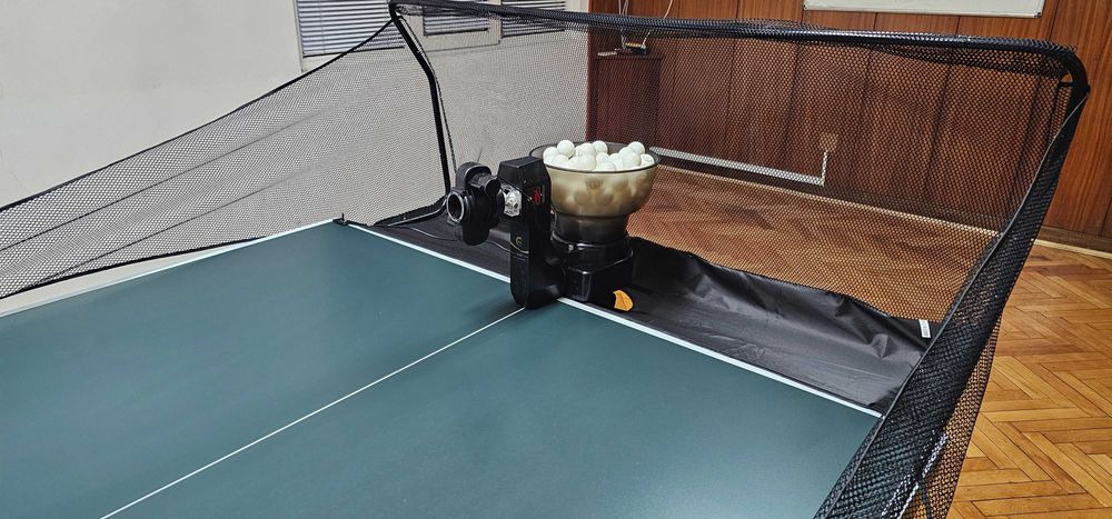Робот за тенис на маса - тренажор