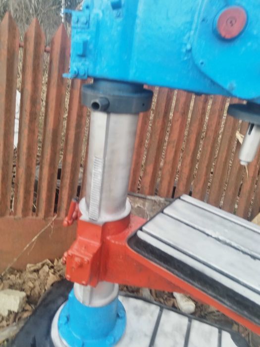 Masina de găurit cu coloana electrica foarte mare