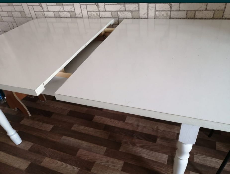 Стол раздвижной белый