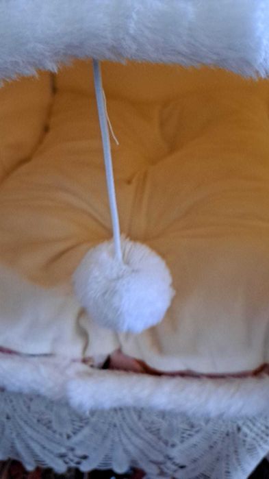 Cuib, căsuță pentru pisică sau câine de talie mai mică