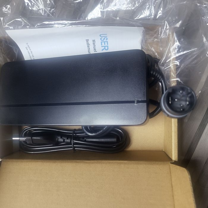 Încărcător  500Wh.baterie Intube Yamaha E-bike 4A compatibil Yamaha500Wh.