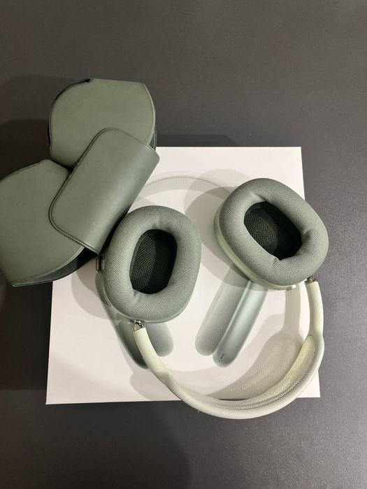 продам наушники AirPods Max