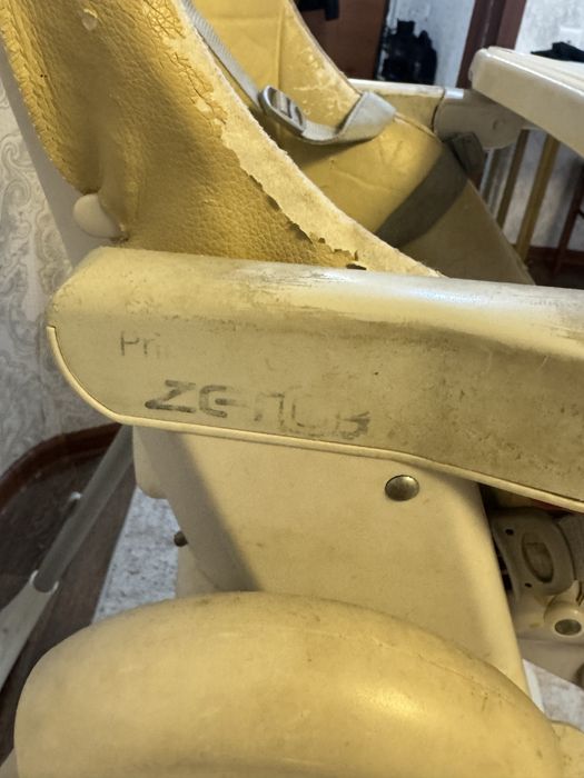 Продам детский стол-стульчик