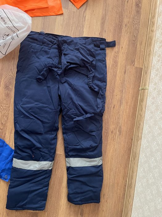 Бушлат +жилет+ комбинезон + плащ