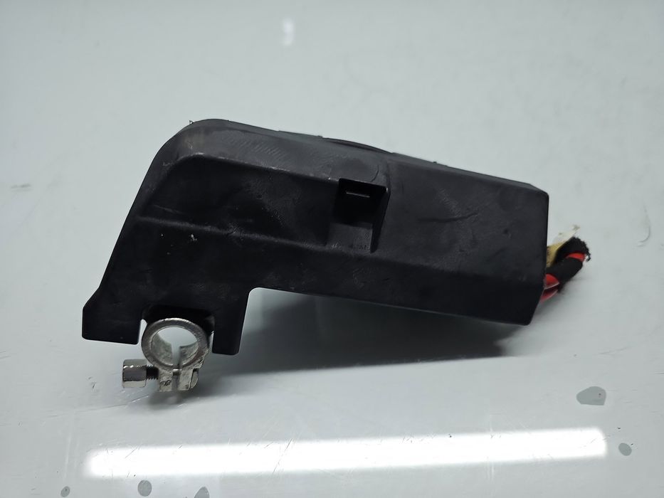 Borna baterie (+) cu capsa AUDI A6 (4G2, C7) [Fabr 2012-2017] 8J091545