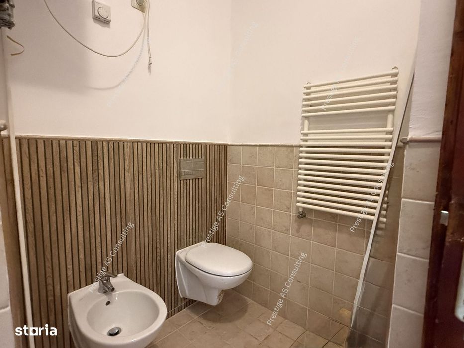 Apartament Patrimonial 150 mp | Balcon cu vedere directa spre Piata Vi