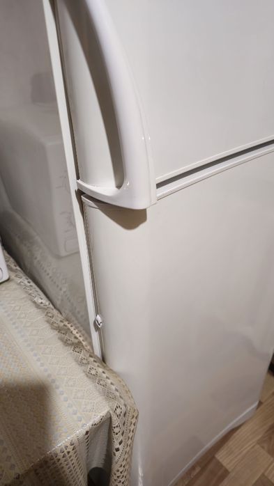 Холодильник Indesit