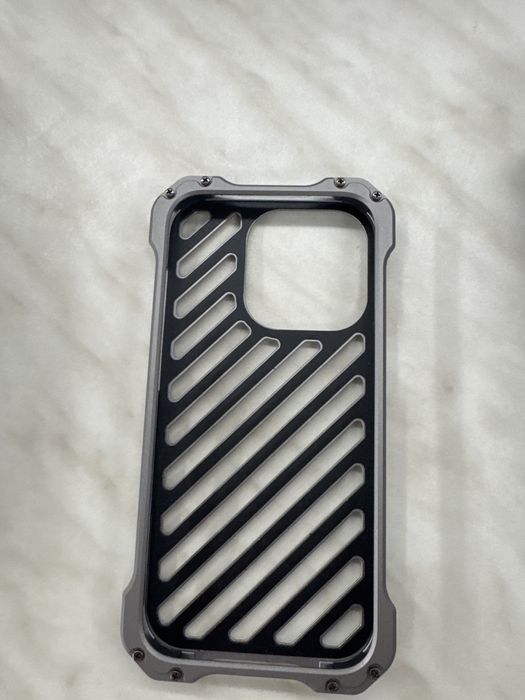 Метален кейс за Iphone 15pro