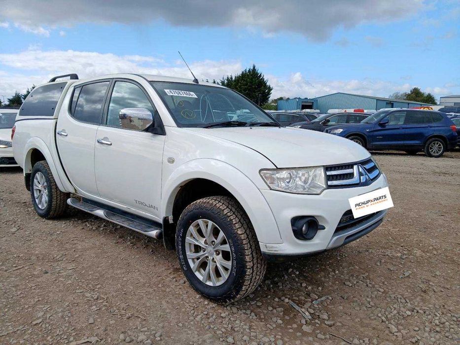 Dezmembrez Mitsubishi L200 2.5 Diesel 2014