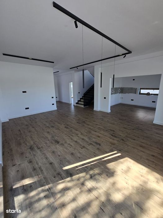 Vila individuala P+1 /5Camere/Corbeanca/Petresti