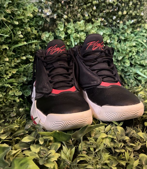 Air Jordan Max Aura 4