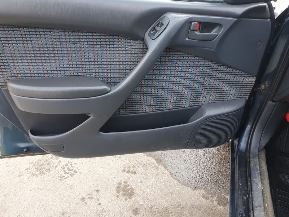 Продам машину toyota