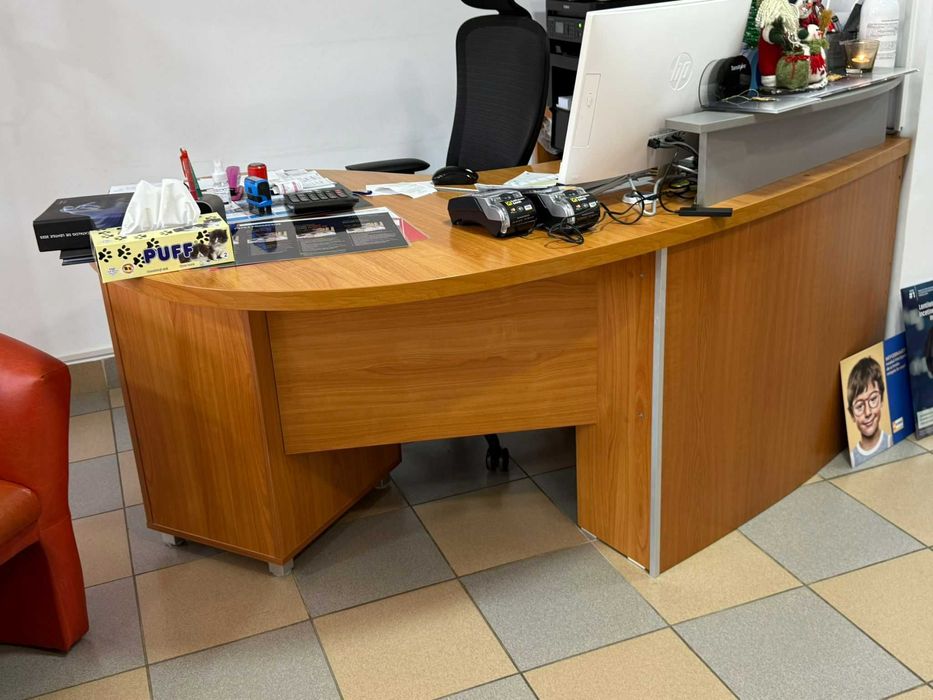 Ansamblu mobilier optică medicală + Essilor Kappa CTD Ultimate Edition